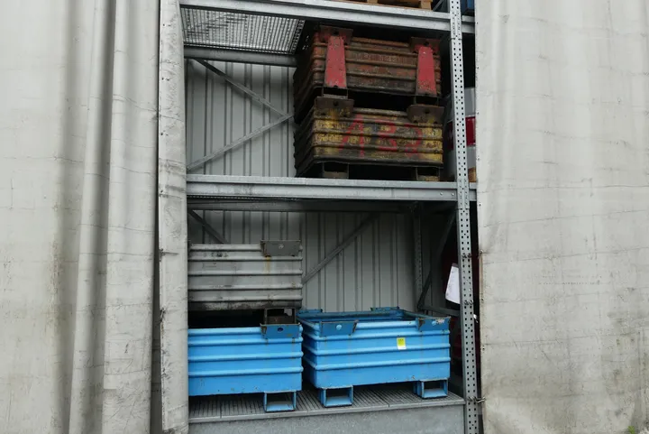 5x Industriebehälter/Metallcontainer